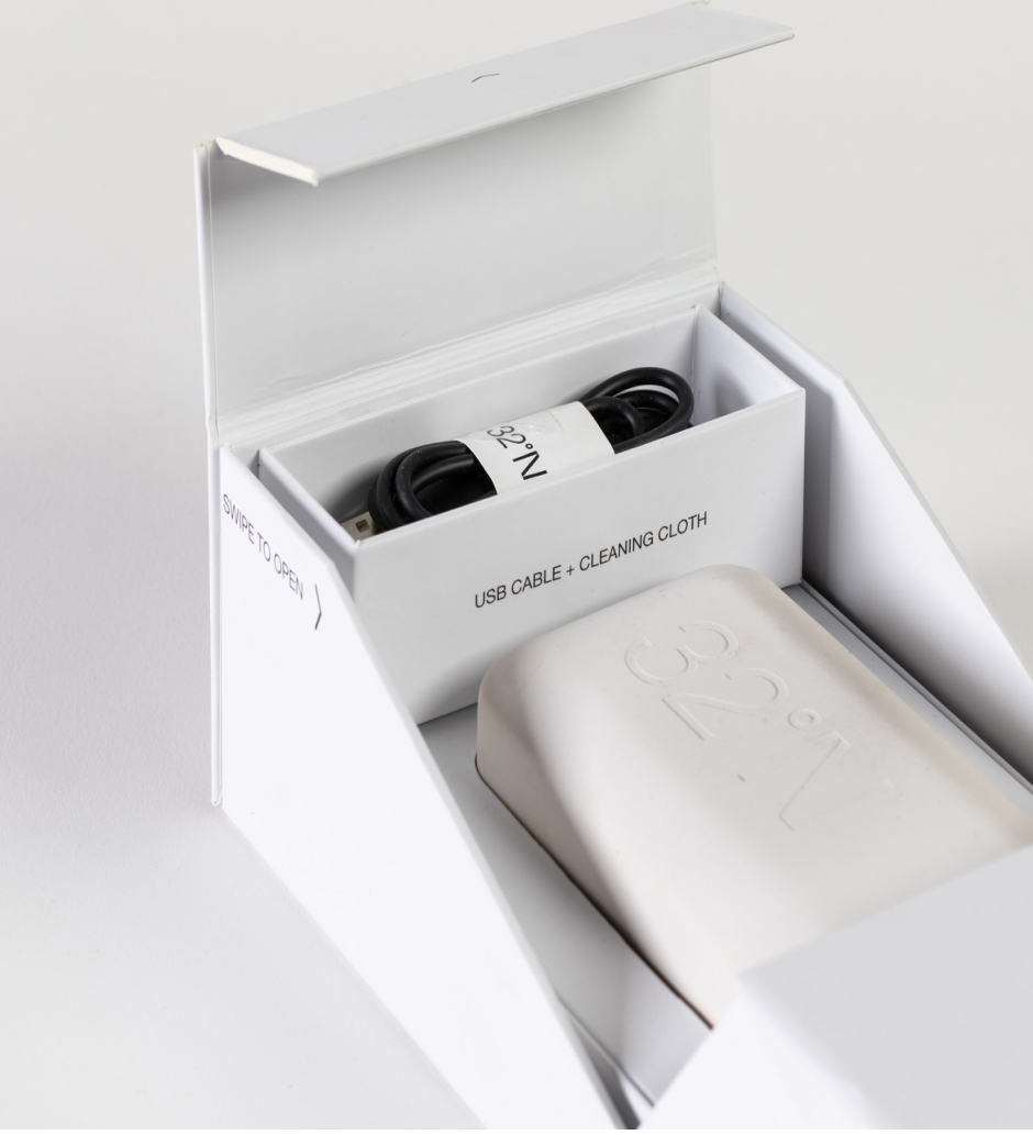 Smart electronic device Package design by Gili BarShay NotFromHere