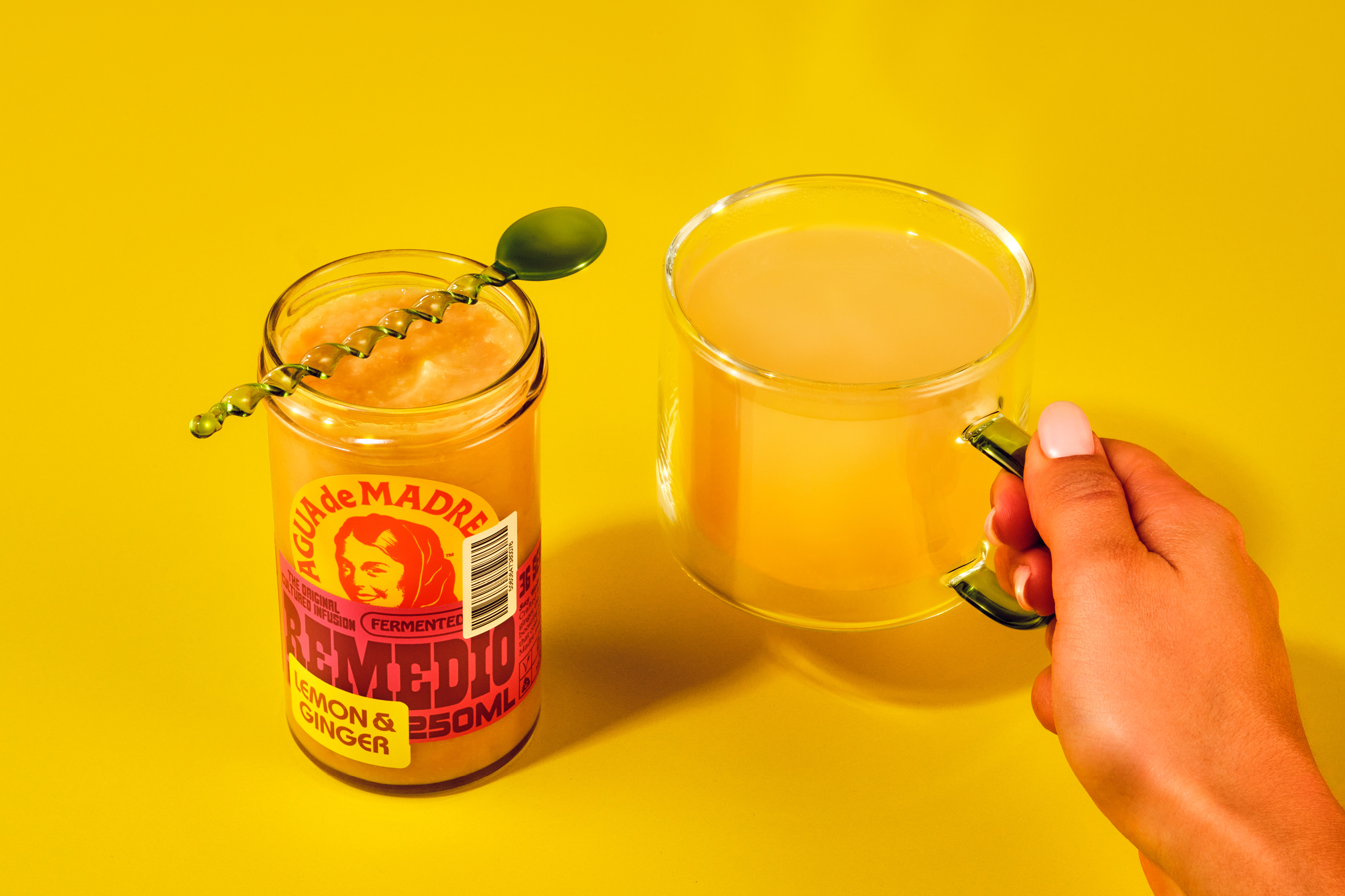 Logotype, typography, animation and packaging for fermented sparkling kefir water Agua de Madre designed by Chris Chapman. 